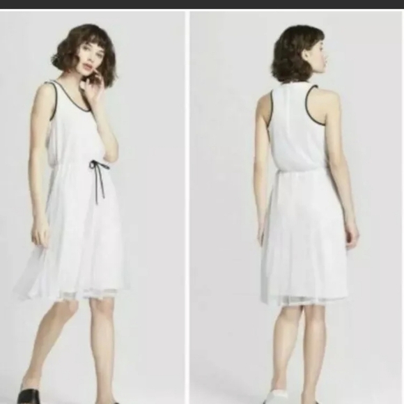 HUNTER DRESS - Picture 1 of 11